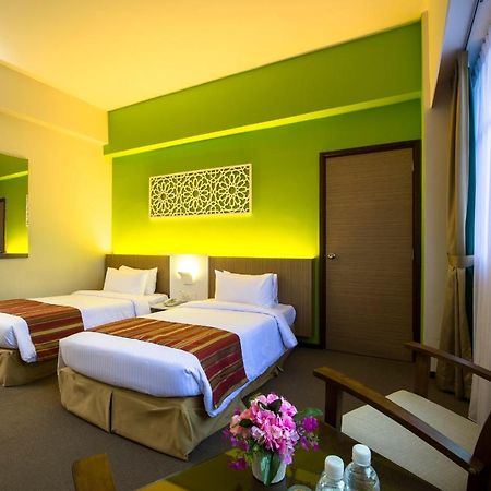 Grand Barakah Hotel Ampang  Exteriör bild