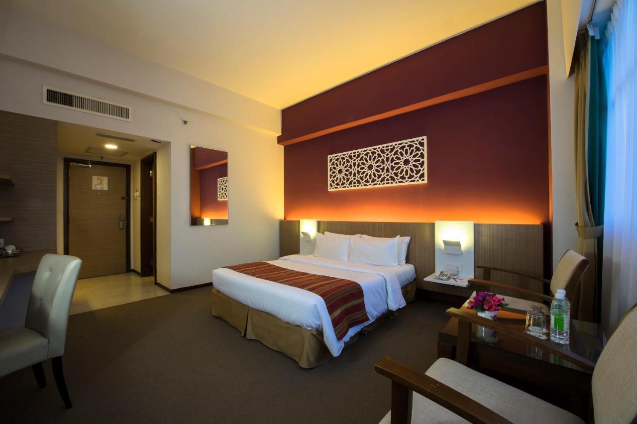 Grand Barakah Hotel Ampang  Exteriör bild