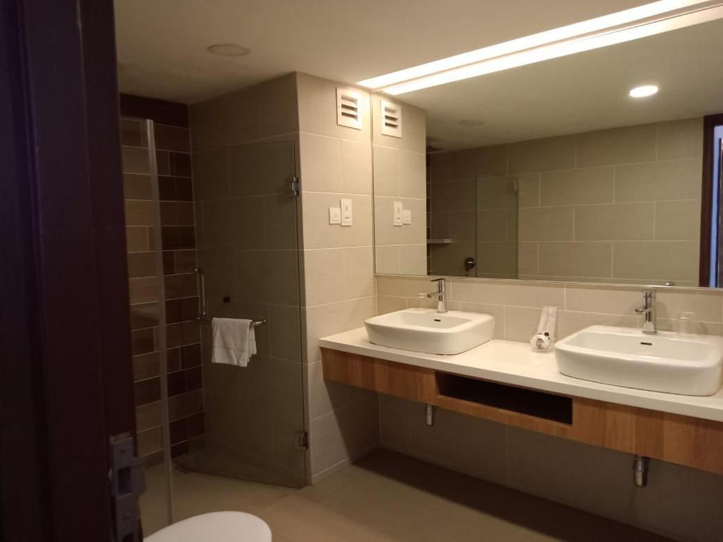 Grand Barakah Hotel Ampang  Exteriör bild