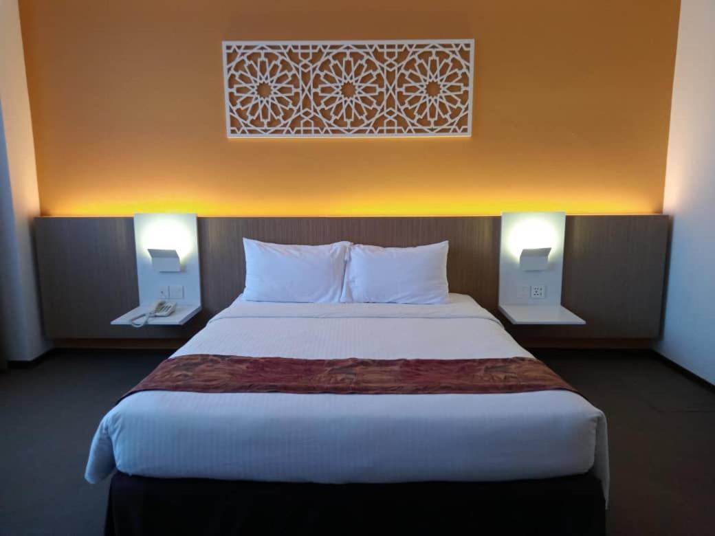 Grand Barakah Hotel Ampang  Exteriör bild