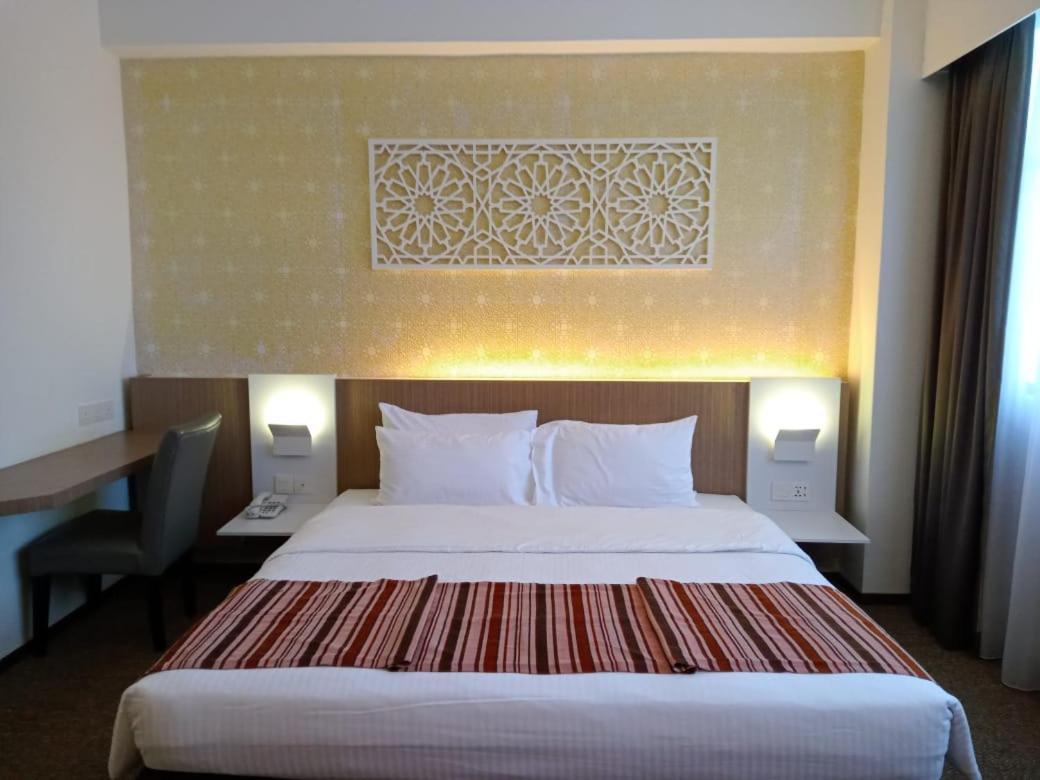 Grand Barakah Hotel Ampang  Exteriör bild