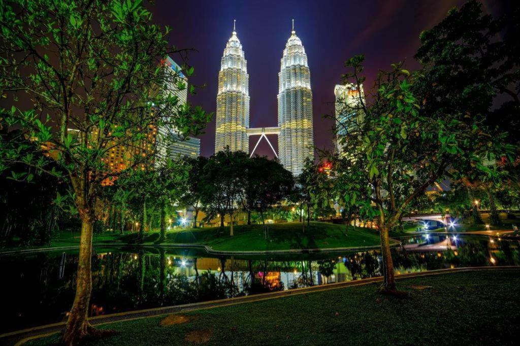 Grand Barakah Hotel Ampang  Exteriör bild