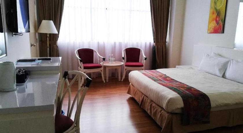 Grand Barakah Hotel Ampang  Exteriör bild